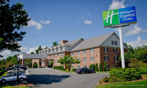 Holiday Inn Express and Suites Merrimack, an IHG Hotel